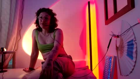 Snapshot of mx_anouk_divine chatting on 03-31-26, 12:34 Mx. Anouk Divine online show from 03-31-26, 12:34