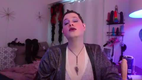 Snapshot of mxsissycharlotte chatting on 06-12-26, 04:17 Mx Charlotte online show from 06-12-26, 04:17