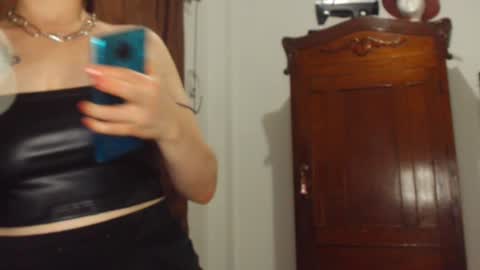 Snapshot of my_kind_of_love chatting on 12-07-24, 07:16 sara i know you love me xoxox online show from 12-07-24, 07:16