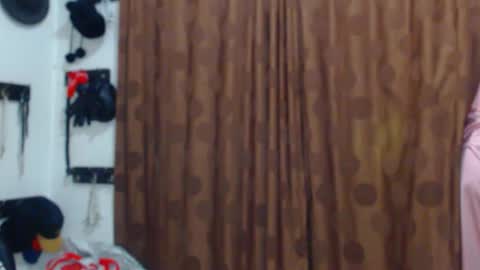     sara      i know you love me xoxox     online show from 02-02-26, 10:14