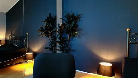 Maite online show from 01-27-25, 07:24