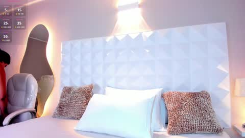 Mariana Evans online show from 12-23-24, 11:36