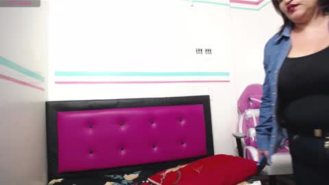  MYA ROUSE  online show from 01-14-26, 12:11