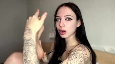 Viola online show from 10-19-25, 07:53