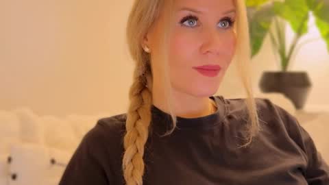 Mya-be Yours P online show from 01-30-25, 11:02