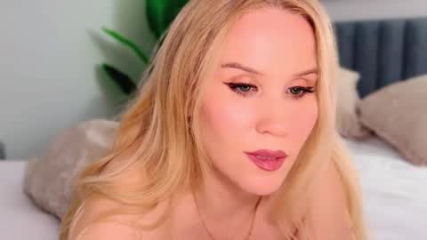 Mya-be Yours P online show from 12-19-25, 08:49