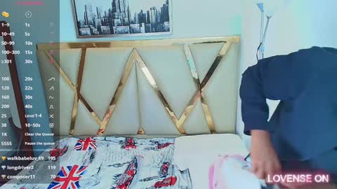 Snapshot of myblackdope_ chatting on 01-01-25, 06:38 Samanta online show from 01-01-25, 06:38