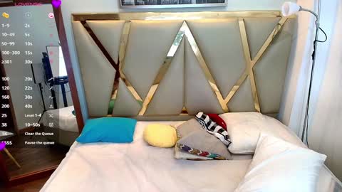 Snapshot of myblackdope_ chatting on 02-04-25, 12:44 Samanta online show from 02-04-25, 12:44