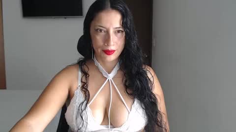 mary and charlie online show from 11-08-25, 04:07