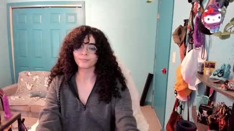 Snapshot of myceliummouse chatting on 02-04-26, 05:41 Grace online show from 02-04-26, 05:41