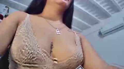 Snapshot of myhoney_hot chatting on 01-12-25, 03:36 myhoney_hot online show from 01-12-25, 03:36