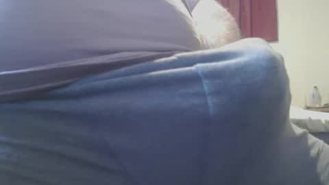 Snapshot of myhotone4u chatting on 11-27-25, 06:37 myhotone4u online show from 11-27-25, 06:37