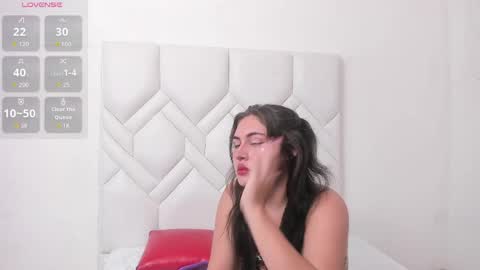 LINDA  AND EMILIO online show from 04-26-26, 05:27