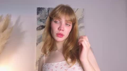 Snapshot of myismira chatting on 10-20-25, 04:02 Mira online show from 10-20-25, 04:02