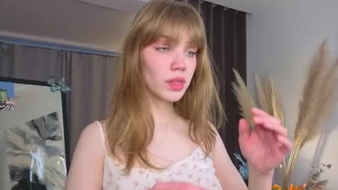 Snapshot of myismira chatting on 11-12-25, 04:13 Mira online show from 11-12-25, 04:13