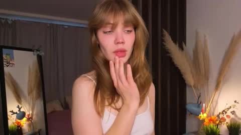 Snapshot of myismira chatting on 11-14-25, 04:22 Mira online show from 11-14-25, 04:22