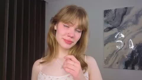 Snapshot of myismira chatting on 11-21-25, 04:11 Mira online show from 11-21-25, 04:11