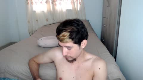 Snapshot of myke_xxx chatting on 12-26-24, 01:21 mike online show from 12-26-24, 01:21