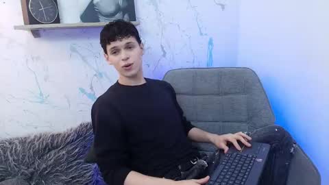 Mykel   online show from 11-11-25, 03:01