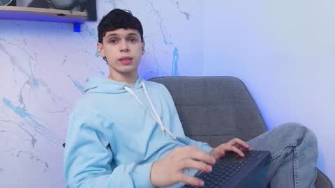 Mykel   online show from 01-12-26, 03:50