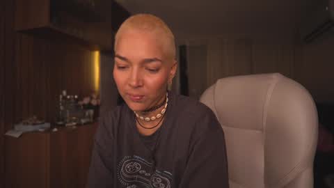 jacke BUNNY online show from 02-15-25, 12:37