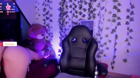 Snapshot of myla_mayfield chatting on 10-06-25, 11:51 Myla  online show from 10-06-25, 11:51