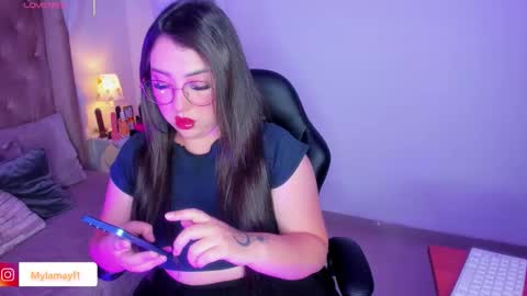 Snapshot of myla_mayfield chatting on 11-08-25, 11:43 Myla online show from 11-08-25, 11:43