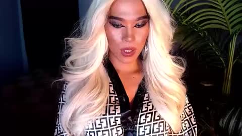 Snapshot of mylovingsofia chatting on 02-25-25, 08:51 GODDESS SOFIA take me private show or passwordshow i cum to you online show from 02-25-25, 08:51