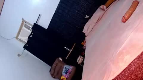 Snapshot of mylovingsofia chatting on 10-30-25, 05:24 GODDESS SOFIA take me private show or passwordshow i cum to you online show from 10-30-25, 05:24