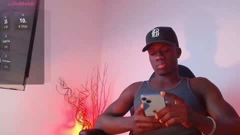 Mylo Wallace  online show from 01-20-25, 03:15