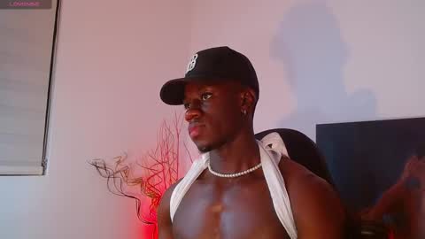 Mylo Wallace  online show from 02-11-25, 12:59