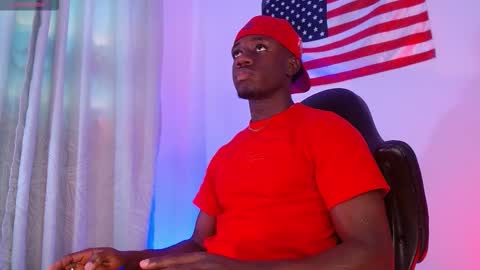 Snapshot of mylowallacee chatting on 11-26-25, 07:37 Mylo Wallace online show from 11-26-25, 07:37