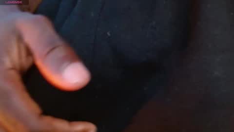 Snapshot of mylowallacee chatting on 12-16-25, 06:02 Mylo Wallace online show from 12-16-25, 06:02