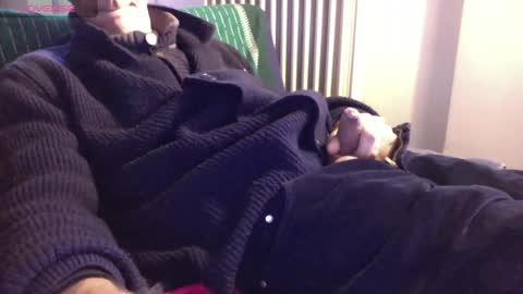 Bi sexy guy lovense hush is on private is open or password show tip if you like. online show from 01-05-25, 11:15