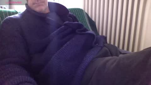 Bi sexy guy lovense hush is on private is open or password show tip if you like. online show from 01-21-25, 10:41