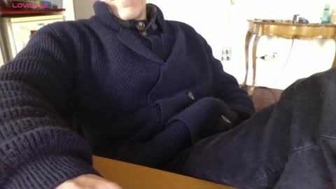 Bi sexy guy lovense hush is on private is open or password show tip if you like. online show from 02-23-25, 07:22