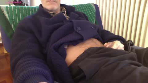 Bi sexy guy lovense hush is on private is open or password show tip if you like. online show from 02-27-25, 10:59