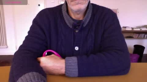 Bi sexy guy lovense hush is on private is open or password show tip if you like. online show from 12-05-25, 07:39