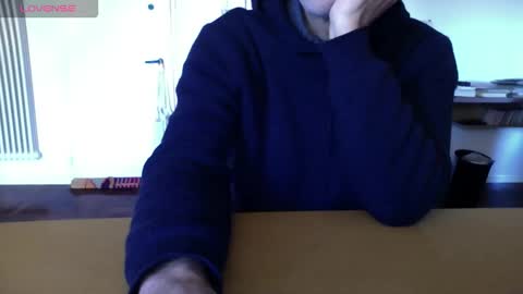 Bi sexy guy lovense hush is on private is open or password show tip if you like. online show from 01-10-26, 07:54