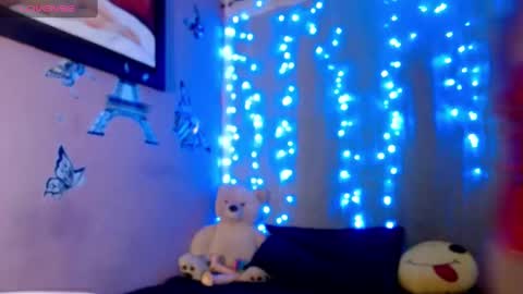 Snapshot of myomi_nix chatting on 01-18-25, 03:09 myomi online show from 01-18-25, 03:09