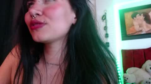 Snapshot of myomi_nix chatting on 01-27-25, 10:38 myomi online show from 01-27-25, 10:38