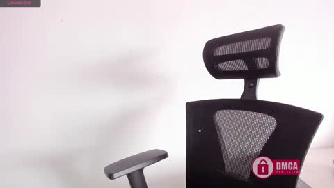 Snapshot of mypretty_isabella chatting on 01-28-25, 06:17 Bella online show from 01-28-25, 06:17