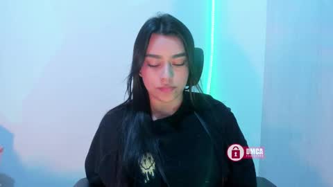 Snapshot of mypretty_isabella chatting on 09-24-25, 06:06 Bella online show from 09-24-25, 06:06