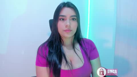 Snapshot of mypretty_isabella chatting on 10-14-25, 12:00 Bella online show from 10-14-25, 12:00