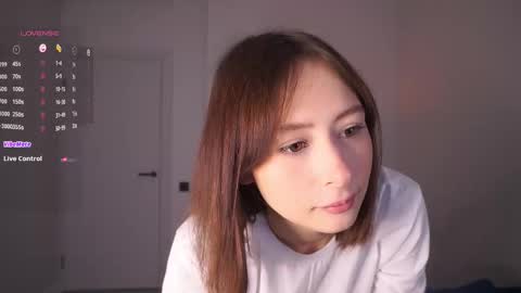 Snapshot of myriambirkett chatting on 09-10-25, 05:07 Greta online show from 09-10-25, 05:07