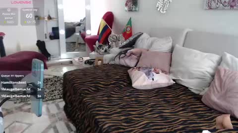 Myrna Sessions online show from 09-14-25, 07:46