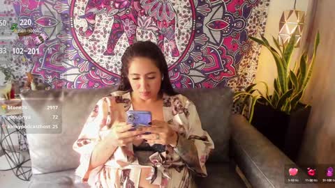 Snapshot of mysaris3 chatting on 01-29-25, 08:04 S A R A online show from 01-29-25, 08:04