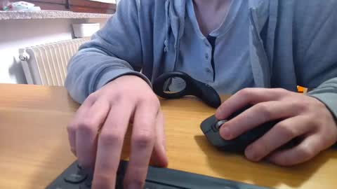 Snapshot of mysecr3tsins chatting on 12-18-24, 05:00 Ben online show from 12-18-24, 05:00