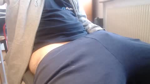 Snapshot of mysecr3tsins chatting on 10-09-25, 08:34 Ben online show from 10-09-25, 08:34