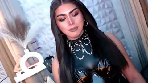 Snapshot of mysterious_diva chatting on 10-31-25, 03:35 SUPPORT GODDESS TRISHA AND DONT FORGET TO FOLLOW ME online show from 10-31-25, 03:35